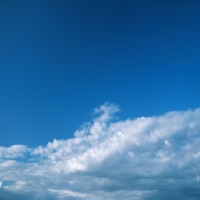 Небо - перейти на эту картинку облака в ясные солнечный день